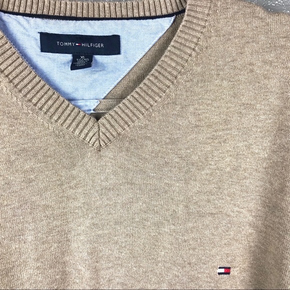 Tommy Hilfiger Other - Men’s Tommy Hilfiger Pull Over Sweater